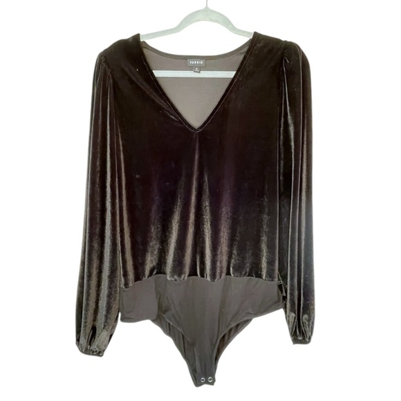 Torrid Black Velvet Velour Bodysuit Top Curvy Plus Size size 0X ^ 3 for $20 - Picture 2 of 6